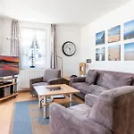 20 Eden Villa *