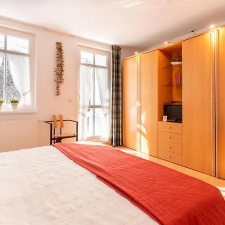 20 Eden * Binz
