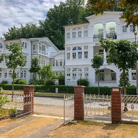 20 Eden Villa