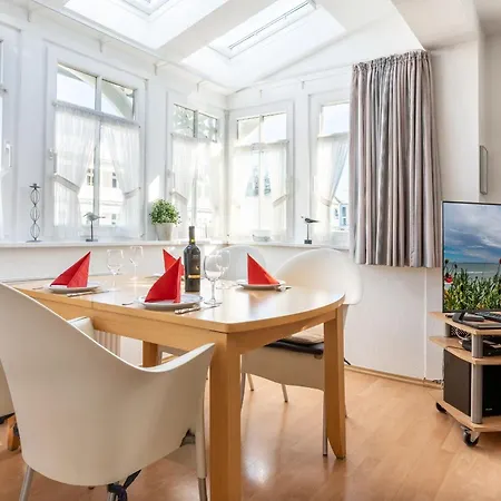 Βίλα 20 Eden Binz